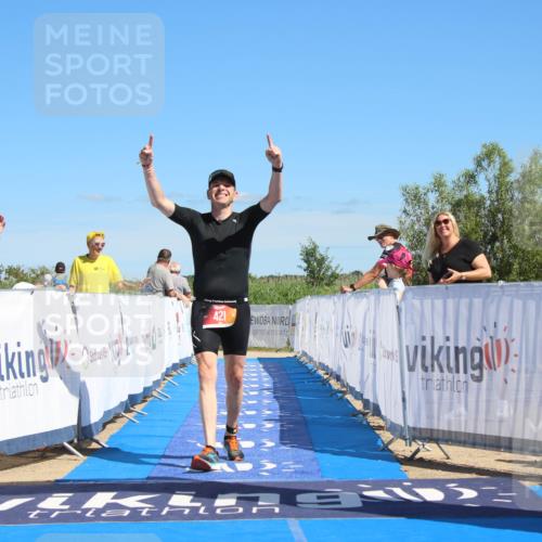 21.06.2026 - Viking Triathlon Markus Tischler http://msf.ph/oto/9845846 21.06.2026 16:05:54 Ziel 421 meine-sportfotos.de