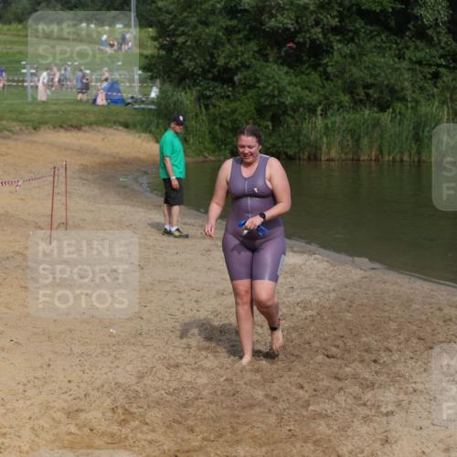 21.06.2026 - 29. Vierlanden-Triathlon Andreas Tolksdorf http://msf.ph/oto/9846737 21.06.2026 09:14:32 Schwimmen 296 meine-sportfotos.de