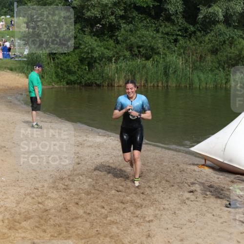 21.06.2026 - 29. Vierlanden-Triathlon Andreas Tolksdorf http://msf.ph/oto/9846941 21.06.2026 09:15:23 Schwimmen 260 meine-sportfotos.de