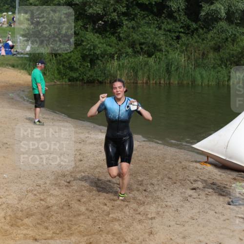 21.06.2026 - 29. Vierlanden-Triathlon Andreas Tolksdorf http://msf.ph/oto/9846946 21.06.2026 09:15:24 Schwimmen 260 meine-sportfotos.de