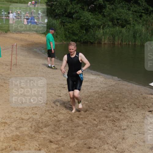 21.06.2026 - 29. Vierlanden-Triathlon Andreas Tolksdorf http://msf.ph/oto/9847009 21.06.2026 09:16:28 Schwimmen 236, 243, 277 meine-sportfotos.de