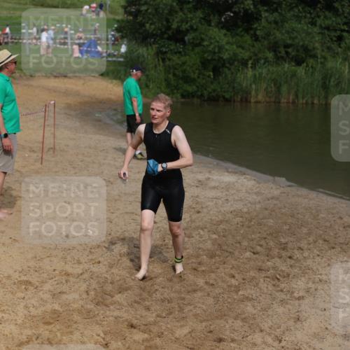 21.06.2026 - 29. Vierlanden-Triathlon Andreas Tolksdorf http://msf.ph/oto/9847045 21.06.2026 09:16:29 Schwimmen 243, 277 meine-sportfotos.de