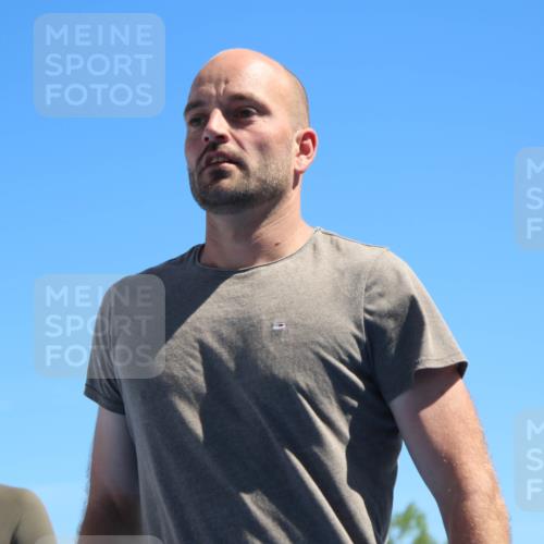 21.06.2026 - Viking Triathlon Markus Tischler http://msf.ph/oto/9847324 21.06.2026 15:10:28 Ziel 340, 613, 656 meine-sportfotos.de