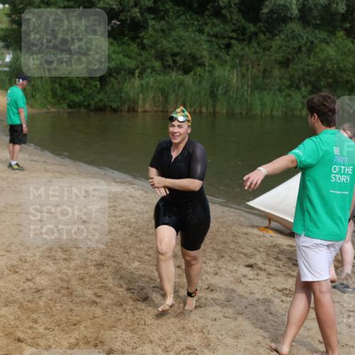 21.06.2026 - 29. Vierlanden-Triathlon Andreas Tolksdorf http://msf.ph/oto/9847595 21.06.2026 09:19:34 Schwimmen 295 meine-sportfotos.de