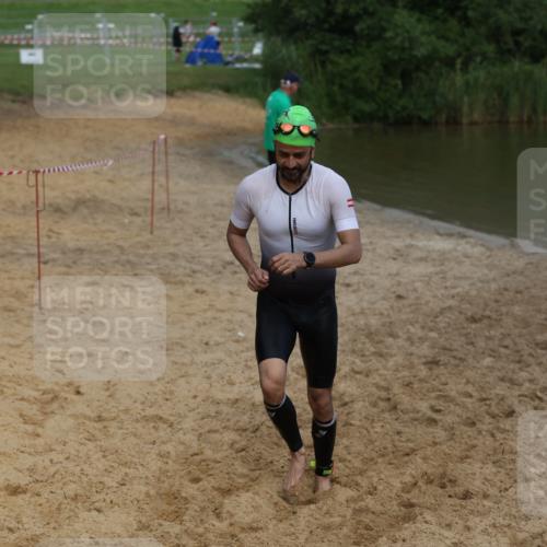21.06.2026 - 29. Vierlanden-Triathlon Andreas Tolksdorf http://msf.ph/oto/9847609 21.06.2026 09:21:33 Schwimmen 6 meine-sportfotos.de