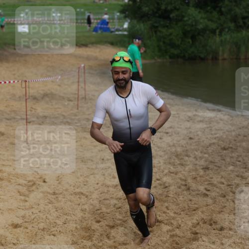 21.06.2026 - 29. Vierlanden-Triathlon Andreas Tolksdorf http://msf.ph/oto/9847626 21.06.2026 09:21:33 Schwimmen 6 meine-sportfotos.de