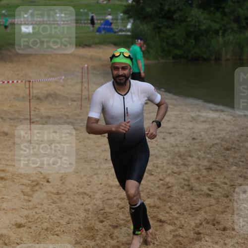 21.06.2026 - 29. Vierlanden-Triathlon Andreas Tolksdorf http://msf.ph/oto/9847629 21.06.2026 09:21:33 Schwimmen 6 meine-sportfotos.de