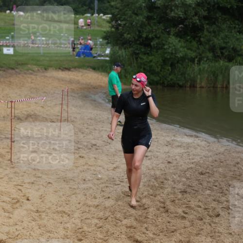 21.06.2026 - 29. Vierlanden-Triathlon Andreas Tolksdorf http://msf.ph/oto/9847735 21.06.2026 09:22:57 Schwimmen 279 meine-sportfotos.de