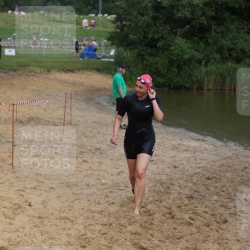 21.06.2026 - 29. Vierlanden-Triathlon Andreas Tolksdorf http://msf.ph/oto/9847739 21.06.2026 09:22:57 Schwimmen 279 meine-sportfotos.de