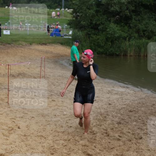 21.06.2026 - 29. Vierlanden-Triathlon Andreas Tolksdorf http://msf.ph/oto/9847750 21.06.2026 09:22:58 Schwimmen 279 meine-sportfotos.de