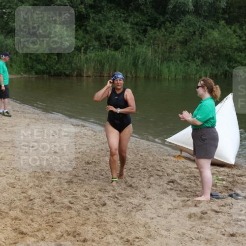21.06.2026 - 29. Vierlanden-Triathlon Andreas Tolksdorf http://msf.ph/oto/9847831 21.06.2026 09:24:20 Schwimmen 256 meine-sportfotos.de