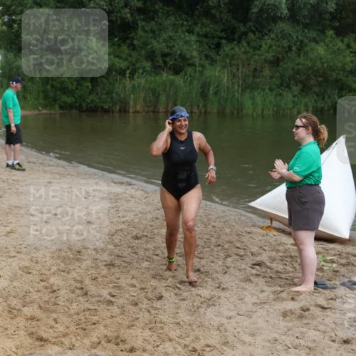 21.06.2026 - 29. Vierlanden-Triathlon Andreas Tolksdorf http://msf.ph/oto/9847854 21.06.2026 09:24:20 Schwimmen 256 meine-sportfotos.de
