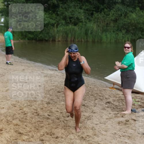 21.06.2026 - 29. Vierlanden-Triathlon Andreas Tolksdorf http://msf.ph/oto/9847888 21.06.2026 09:24:21 Schwimmen 256 meine-sportfotos.de