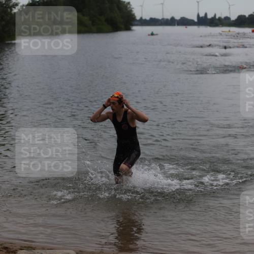 21.06.2026 - 29. Vierlanden-Triathlon Andreas Tolksdorf http://msf.ph/oto/9848050 21.06.2026 09:53:38 Schwimmen 390 meine-sportfotos.de