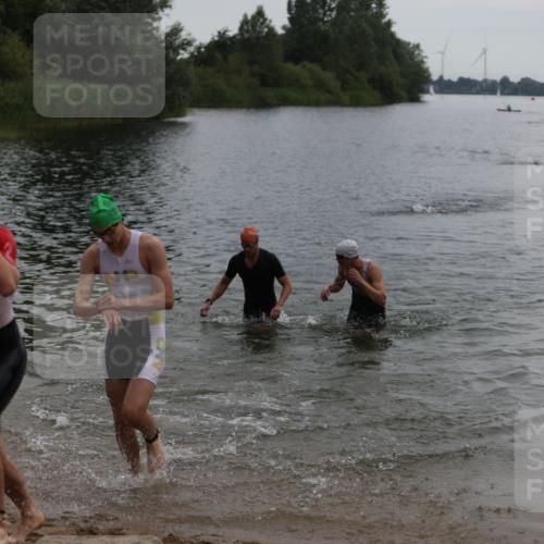21.06.2026 - 29. Vierlanden-Triathlon Andreas Tolksdorf http://msf.ph/oto/9848184 21.06.2026 09:54:09 Schwimmen 311, 335, 378, 382 meine-sportfotos.de