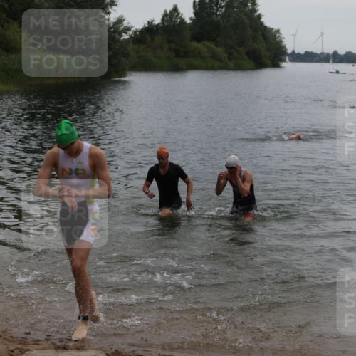 21.06.2026 - 29. Vierlanden-Triathlon Andreas Tolksdorf http://msf.ph/oto/9848199 21.06.2026 09:54:10 Schwimmen 311, 335, 378, 382 meine-sportfotos.de