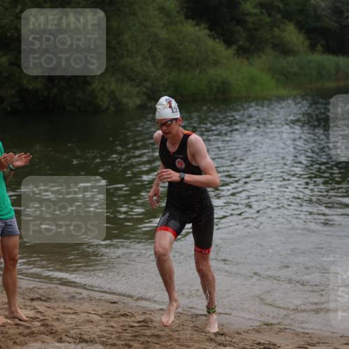 21.06.2026 - 29. Vierlanden-Triathlon Andreas Tolksdorf http://msf.ph/oto/9848298 21.06.2026 09:54:32 Schwimmen 387 meine-sportfotos.de