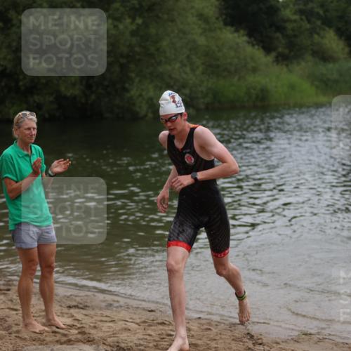 21.06.2026 - 29. Vierlanden-Triathlon Andreas Tolksdorf http://msf.ph/oto/9848307 21.06.2026 09:54:32 Schwimmen 387 meine-sportfotos.de