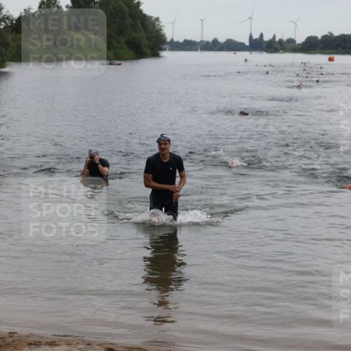 21.06.2026 - 29. Vierlanden-Triathlon Andreas Tolksdorf http://msf.ph/oto/9848330 21.06.2026 09:54:51 Schwimmen 339, 350, 362 meine-sportfotos.de
