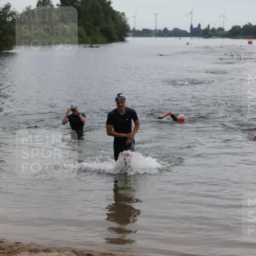 21.06.2026 - 29. Vierlanden-Triathlon Andreas Tolksdorf http://msf.ph/oto/9848369 21.06.2026 09:54:51 Schwimmen 339, 350, 362 meine-sportfotos.de