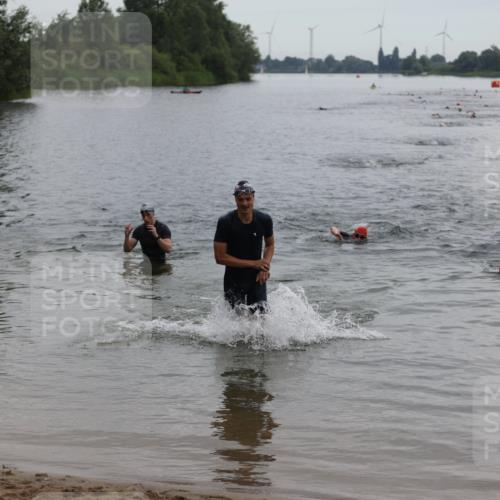 21.06.2026 - 29. Vierlanden-Triathlon Andreas Tolksdorf http://msf.ph/oto/9848379 21.06.2026 09:54:51 Schwimmen 339, 350, 362 meine-sportfotos.de