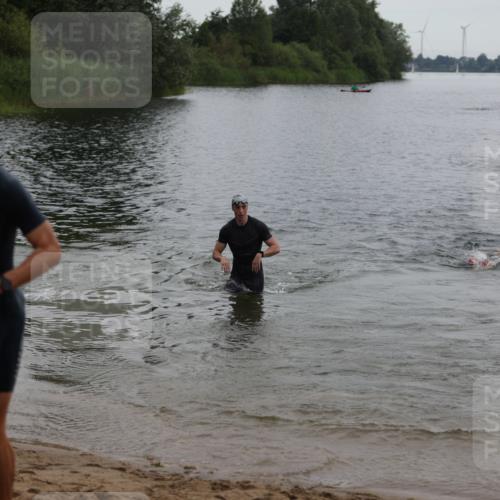 21.06.2026 - 29. Vierlanden-Triathlon Andreas Tolksdorf http://msf.ph/oto/9848422 21.06.2026 09:54:54 Schwimmen 324, 337, 339, 350, 362, 379 meine-sportfotos.de