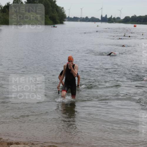 21.06.2026 - 29. Vierlanden-Triathlon Andreas Tolksdorf http://msf.ph/oto/9848469 21.06.2026 09:54:59 Schwimmen 324, 337, 350, 362, 367, 379 meine-sportfotos.de