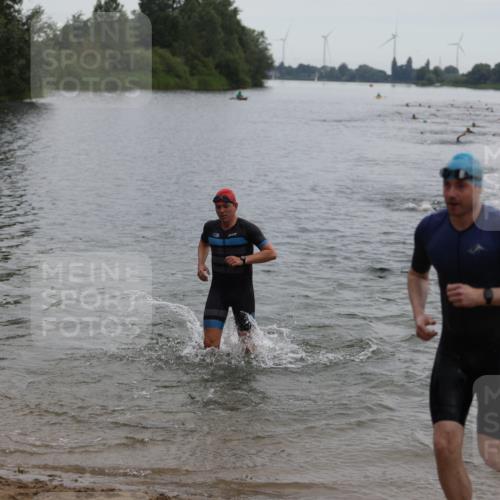 21.06.2026 - 29. Vierlanden-Triathlon Andreas Tolksdorf http://msf.ph/oto/9848550 21.06.2026 09:55:02 Schwimmen 324, 337, 350, 362, 367, 379 meine-sportfotos.de