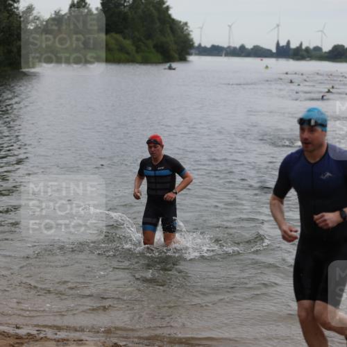 21.06.2026 - 29. Vierlanden-Triathlon Andreas Tolksdorf http://msf.ph/oto/9848554 21.06.2026 09:55:02 Schwimmen 324, 337, 350, 362, 367, 379 meine-sportfotos.de
