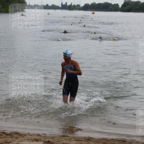 21.06.2026 - 29. Vierlanden-Triathlon Andreas Tolksdorf http://msf.ph/oto/9848748 21.06.2026 09:55:36 Schwimmen 376 meine-sportfotos.de