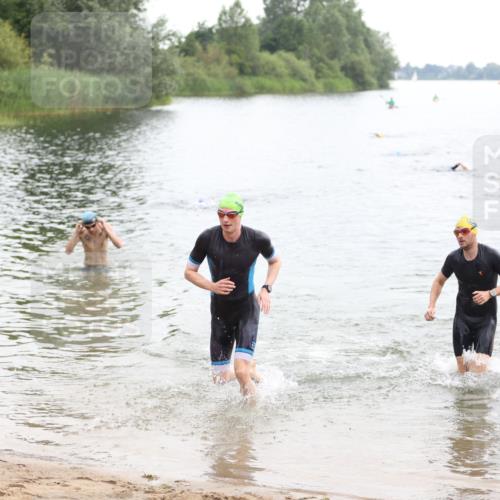 21.06.2026 - 29. Vierlanden-Triathlon Andreas Tolksdorf http://msf.ph/oto/9848878 21.06.2026 09:56:17 Schwimmen 308, 332 meine-sportfotos.de