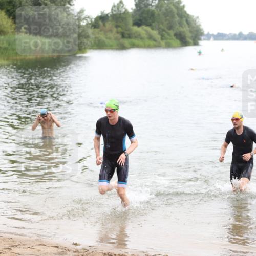 21.06.2026 - 29. Vierlanden-Triathlon Andreas Tolksdorf http://msf.ph/oto/9848879 21.06.2026 09:56:17 Schwimmen 308, 332 meine-sportfotos.de