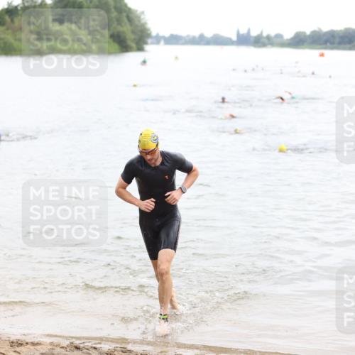 21.06.2026 - 29. Vierlanden-Triathlon Andreas Tolksdorf http://msf.ph/oto/9848893 21.06.2026 09:56:19 Schwimmen 308, 332, 354 meine-sportfotos.de