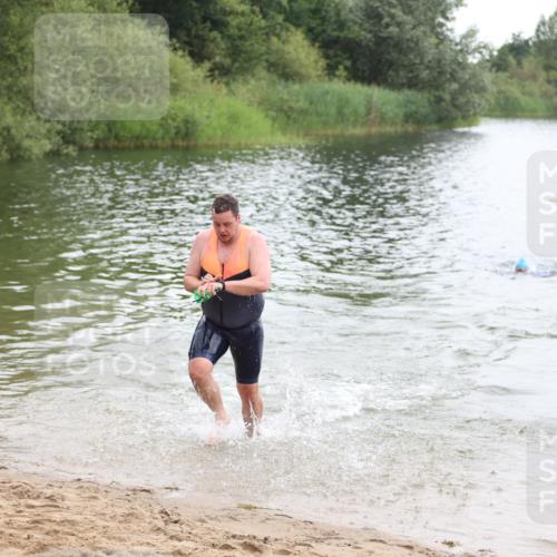 21.06.2026 - 29. Vierlanden-Triathlon Andreas Tolksdorf http://msf.ph/oto/9848949 21.06.2026 09:56:48 Schwimmen 307, 317, 352, 361 meine-sportfotos.de