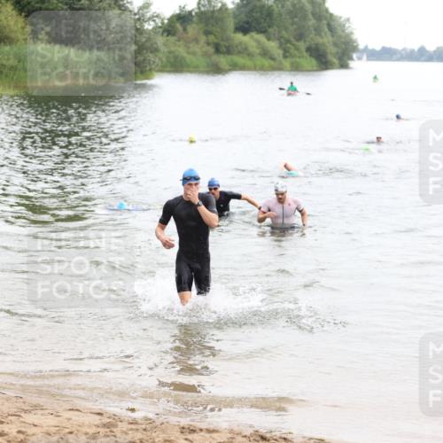 21.06.2026 - 29. Vierlanden-Triathlon Andreas Tolksdorf http://msf.ph/oto/9848952 21.06.2026 09:56:52 Schwimmen 307, 312, 317, 352, 363 meine-sportfotos.de
