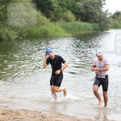 21.06.2026 - 29. Vierlanden-Triathlon Andreas Tolksdorf http://msf.ph/oto/9848978 21.06.2026 09:57:01 Schwimmen 312, 326, 344, 352, 363 meine-sportfotos.de