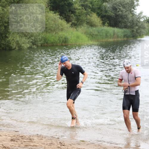 21.06.2026 - 29. Vierlanden-Triathlon Andreas Tolksdorf http://msf.ph/oto/9848981 21.06.2026 09:57:01 Schwimmen 312, 326, 344, 352, 363 meine-sportfotos.de
