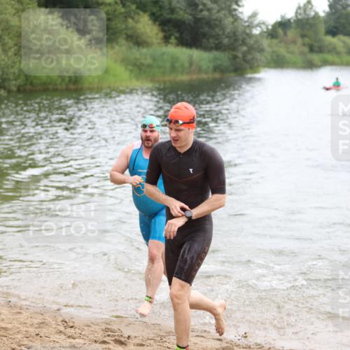 21.06.2026 - 29. Vierlanden-Triathlon Andreas Tolksdorf http://msf.ph/oto/9849002 21.06.2026 09:57:10 Schwimmen 326, 344 meine-sportfotos.de