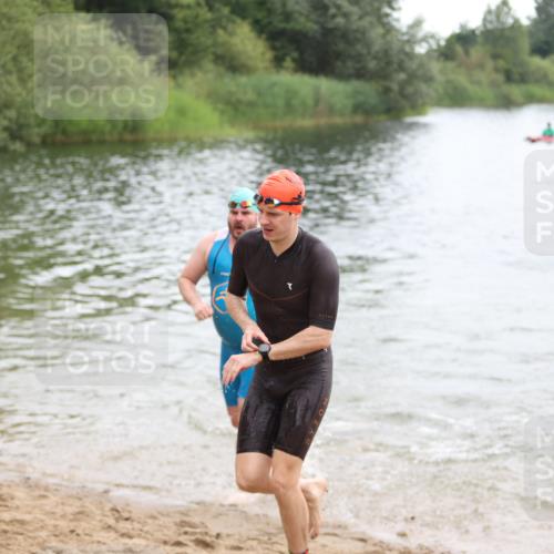21.06.2026 - 29. Vierlanden-Triathlon Andreas Tolksdorf http://msf.ph/oto/9849003 21.06.2026 09:57:10 Schwimmen 326, 344 meine-sportfotos.de