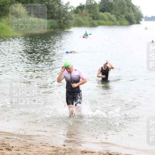 21.06.2026 - 29. Vierlanden-Triathlon Andreas Tolksdorf http://msf.ph/oto/9849014 21.06.2026 09:57:22 Schwimmen 336, 347, 349 meine-sportfotos.de