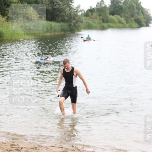 21.06.2026 - 29. Vierlanden-Triathlon Andreas Tolksdorf http://msf.ph/oto/9849039 21.06.2026 09:57:29 Schwimmen 336, 346, 347, 349 meine-sportfotos.de