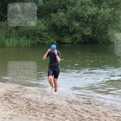 21.06.2026 - 29. Vierlanden-Triathlon Andreas Tolksdorf http://msf.ph/oto/9849051 21.06.2026 09:57:50 Schwimmen 316 meine-sportfotos.de