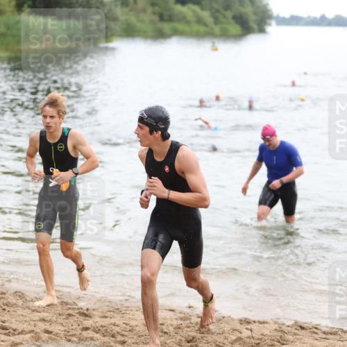 21.06.2026 - 29. Vierlanden-Triathlon Andreas Tolksdorf http://msf.ph/oto/9849063 21.06.2026 09:58:06 Schwimmen 334, 345, 360, 373 meine-sportfotos.de