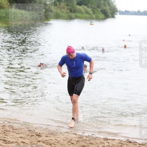 21.06.2026 - 29. Vierlanden-Triathlon Andreas Tolksdorf http://msf.ph/oto/9849068 21.06.2026 09:58:09 Schwimmen 334, 345, 360, 373 meine-sportfotos.de
