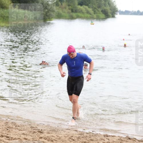 21.06.2026 - 29. Vierlanden-Triathlon Andreas Tolksdorf http://msf.ph/oto/9849069 21.06.2026 09:58:09 Schwimmen 334, 345, 360, 373 meine-sportfotos.de