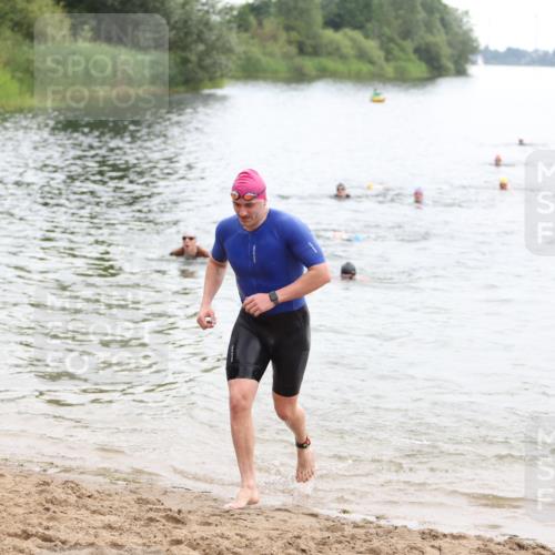 21.06.2026 - 29. Vierlanden-Triathlon Andreas Tolksdorf http://msf.ph/oto/9849075 21.06.2026 09:58:09 Schwimmen 334, 345, 360, 373 meine-sportfotos.de