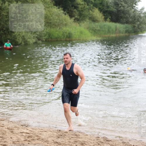 21.06.2026 - 29. Vierlanden-Triathlon Andreas Tolksdorf http://msf.ph/oto/9849100 21.06.2026 09:58:24 Schwimmen 305, 320, 348 meine-sportfotos.de