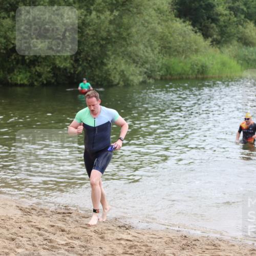 21.06.2026 - 29. Vierlanden-Triathlon Andreas Tolksdorf http://msf.ph/oto/9849121 21.06.2026 09:58:32 Schwimmen 309, 320, 358, 359 meine-sportfotos.de
