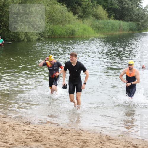 21.06.2026 - 29. Vierlanden-Triathlon Andreas Tolksdorf http://msf.ph/oto/9849127 21.06.2026 09:58:38 Schwimmen 309, 358, 359 meine-sportfotos.de