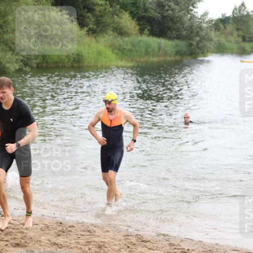 21.06.2026 - 29. Vierlanden-Triathlon Andreas Tolksdorf http://msf.ph/oto/9849136 21.06.2026 09:58:40 Schwimmen 309, 358, 359, 371 meine-sportfotos.de